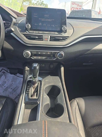 2019 Nissan Altima SR – miniatura 7