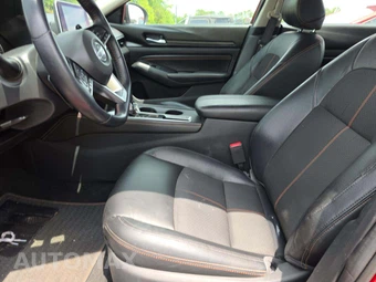 2019 Nissan Altima SR – miniatura 6