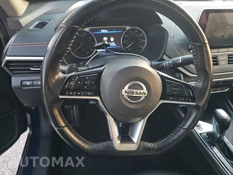 2019 Nissan Altima SR – miniatura 10