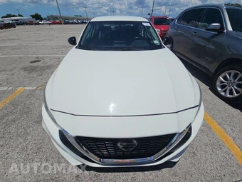 2019 Nissan Altima SR - miniatura 15