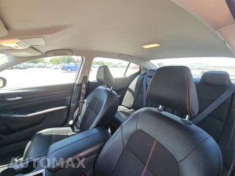 2019 Nissan Altima SR - miniatura 17