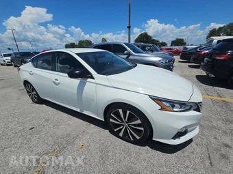 2019 Nissan Altima SR - miniatura 3