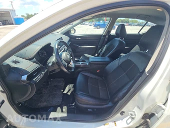2019 Nissan Altima SR - miniatura 7