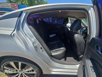 2019 Nissan Altima SR – miniatura 13