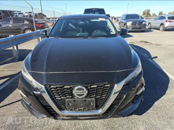 2019 Nissan Altima SR - miniatura 3