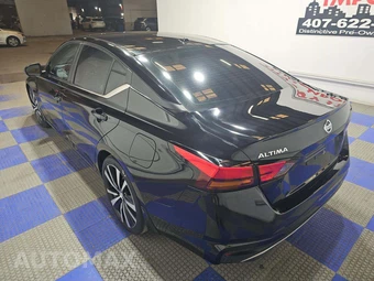 2019 Nissan Altima SR – miniatura 2
