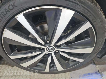 2019 Nissan Altima SR – miniatura 32