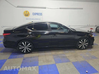 2019 Nissan Altima SR – miniatura 4