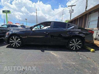 2019 Nissan Altima SR – miniatura 2