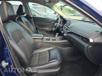 2019 Nissan Altima SR – miniatura 8