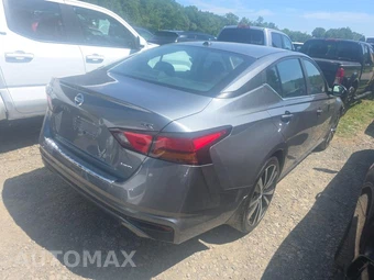 2019 Nissan Altima SR – miniatura 4