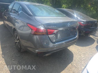 2019 Nissan Altima SR – miniatura 6