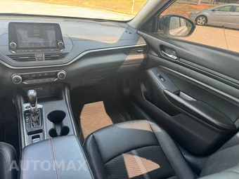 2019 Nissan Altima SR - miniatura 15