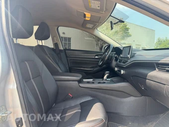 2019 Nissan Altima SR - miniatura 16