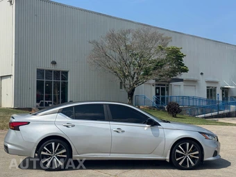 2019 Nissan Altima SR - miniatura 4