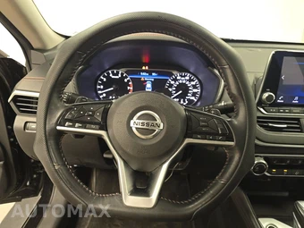 2019 Nissan Altima SR - miniatura 10