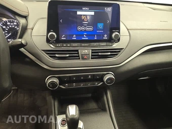 2019 Nissan Altima SR - miniatura 11