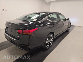 2019 Nissan Altima SR - miniatura 4