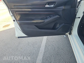 2019 Nissan Altima SR – miniatura 9