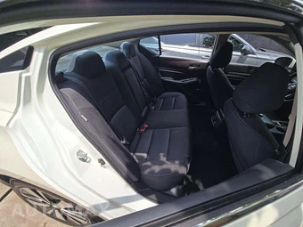 2019 Nissan Altima SV – miniatura 16