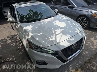 2019 Nissan Altima SV – miniatura 4