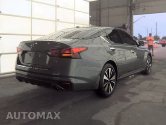 2019 Nissan Altima SV – miniatura 4