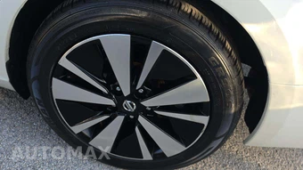 2019 Nissan Altima SV – miniatura 28
