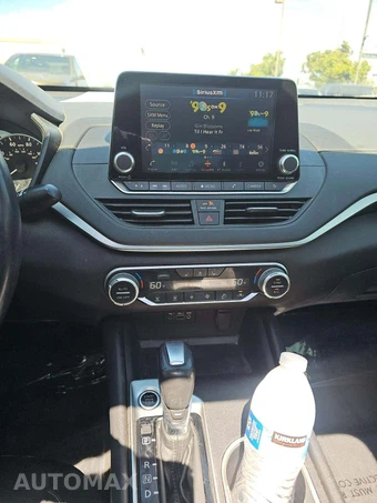 2019 Nissan Altima SV - miniatura 7