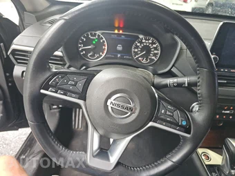 2019 Nissan Altima SV - miniatura 10