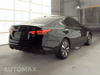 2019 Nissan Altima SV - miniatura 4