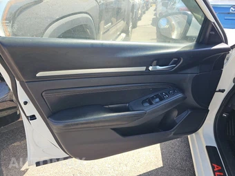 2019 Nissan Altima SV - miniatura 9
