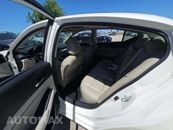 2019 Nissan Altima SV – miniatura 13