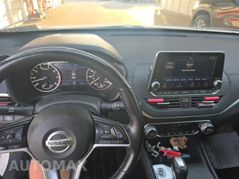 2019 Nissan Altima SV – miniatura 11