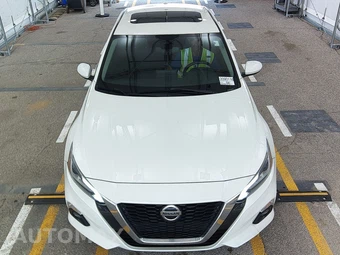 2019 Nissan Altima SV – miniatura 2