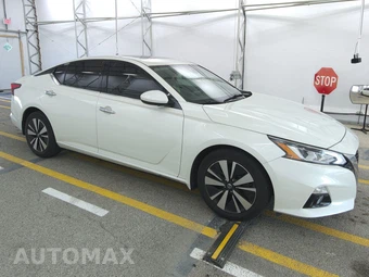 2019 Nissan Altima SV – miniatura 3