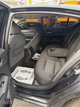 2019 Nissan Altima SV - miniatura 11