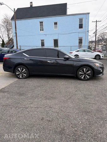 2019 Nissan Altima SV - miniatura 4