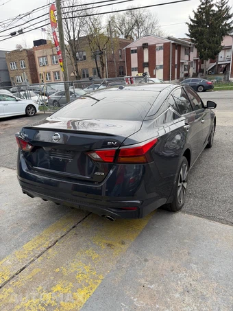 2019 Nissan Altima SV - miniatura 5