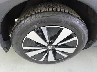 2019 Nissan Altima SV – miniatura 10