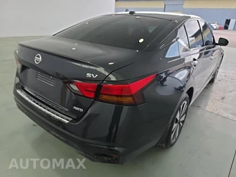 2019 Nissan Altima SV – miniatura 4