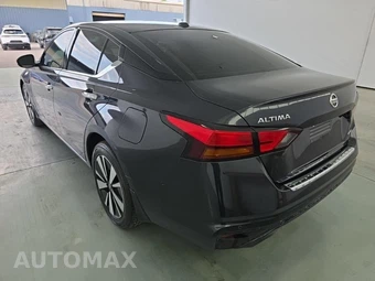 2019 Nissan Altima SV – miniatura 6