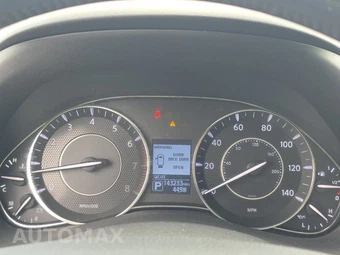 2019 Nissan Armada SV – miniatura 12