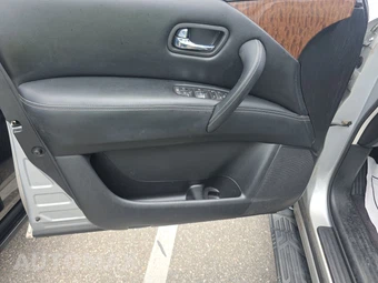 2019 Nissan Armada SV – miniatura 9