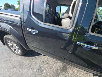 2019 Nissan Frontier SL Crew Cab Medium Bed - miniatura 24