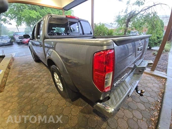 2019 Nissan Frontier SV Crew Cab Medium Bed - miniatura 2