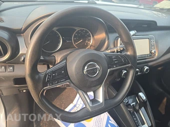 2019 Nissan Kicks S – miniatura 10