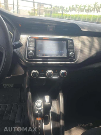2019 Nissan Kicks S – miniatura 10