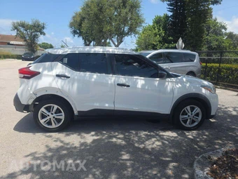 2019 Nissan Kicks S – miniatura 4