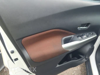 2019 Nissan Kicks SR – miniatura 9