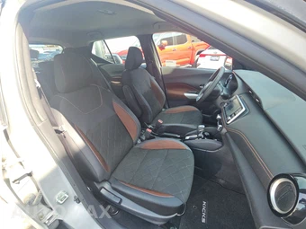 2019 Nissan Kicks SR – miniatura 8